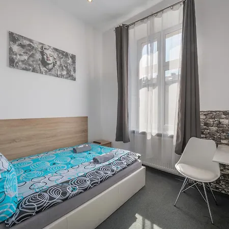 招待所 70s Guest 3*