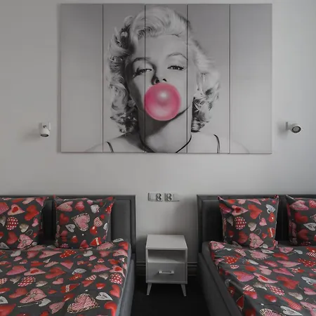 70s Guest 招待所 克拉科夫