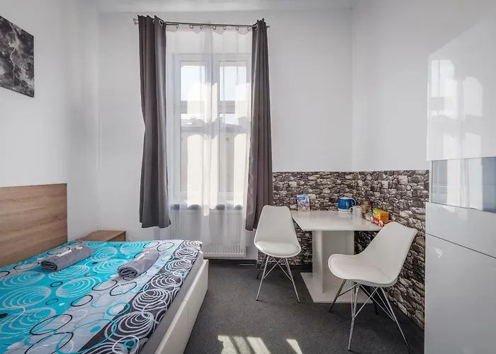 Konukevi 70s Guest 3*