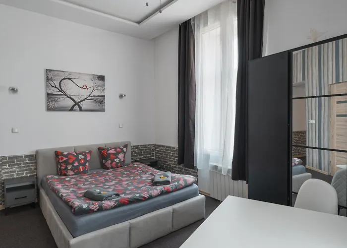 Konukevi 70s Guest Krakow