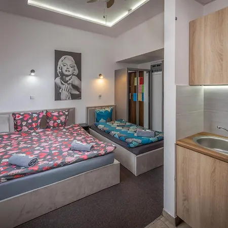 70s Guest Vendégház 3*